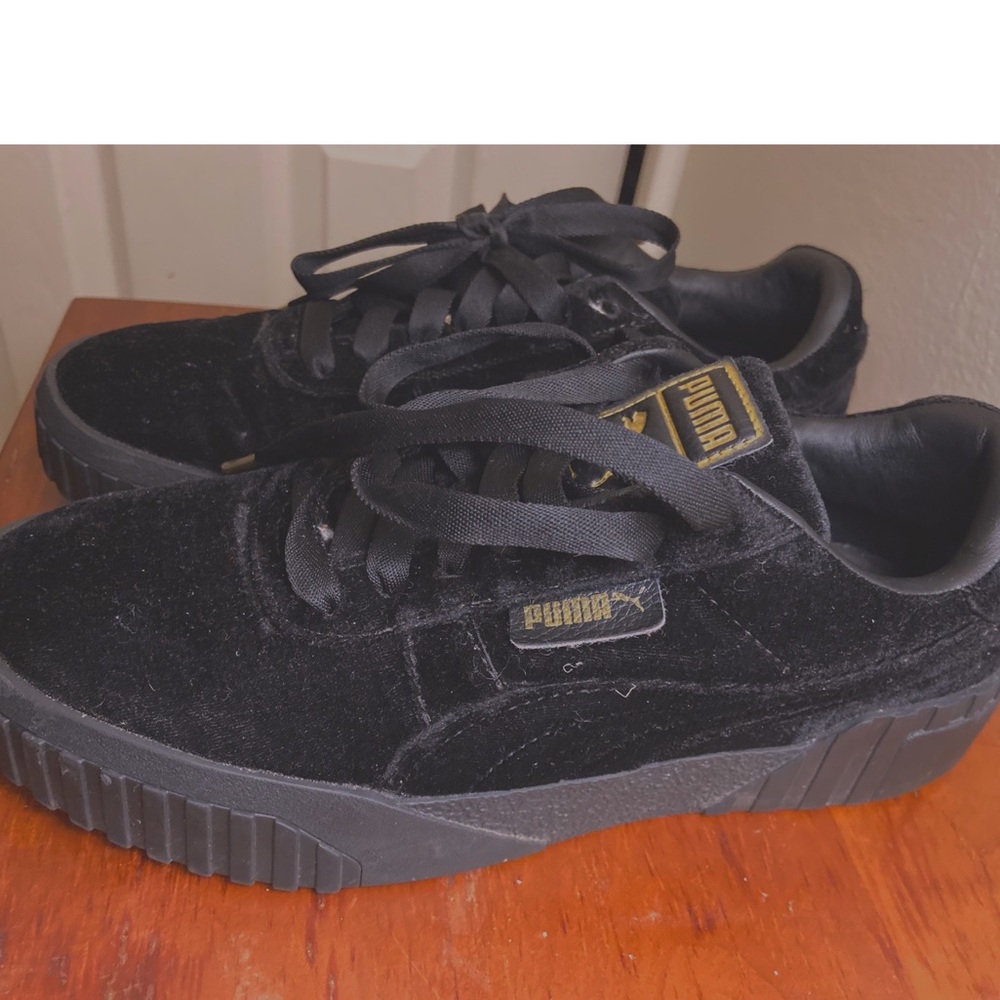 PUMA Women’s Tennis shoe